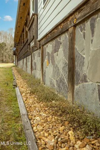 $2,820,000 | 3104 Booger Bottom Creek, West, MS 39192