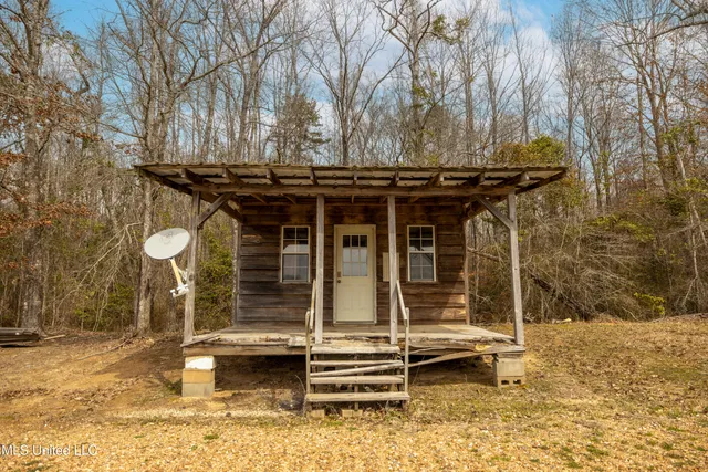 $2,820,000 | 3104 Booger Bottom Creek, West, MS 39192