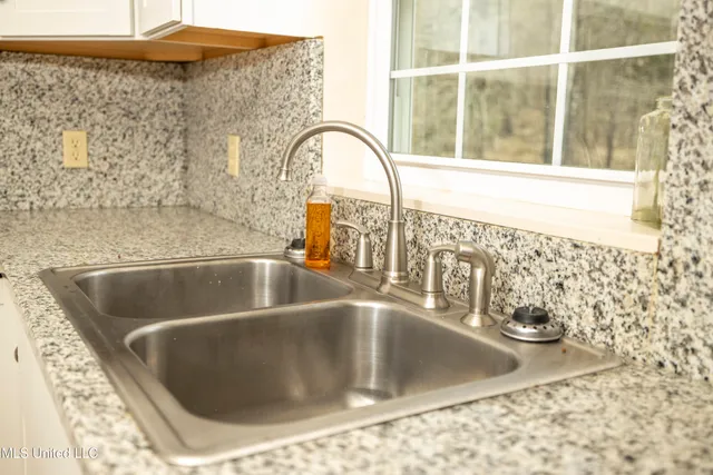 $2,820,000 | 3104 Booger Bottom Creek, West, MS 39192