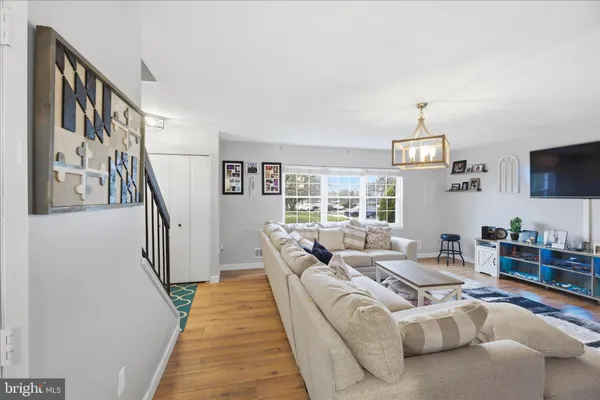 $350,000 | 6846 Carnation Circle, Frederick, MD 21703