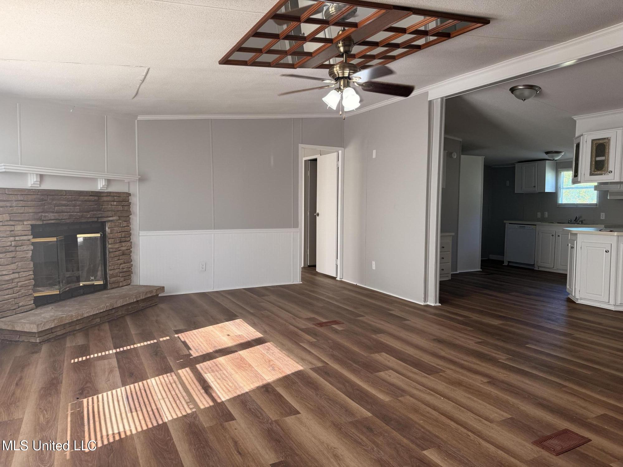 103 Cedar Ridge Boulevard Pearl, MS 39208 - Photo 4 of 10 IMG_0983