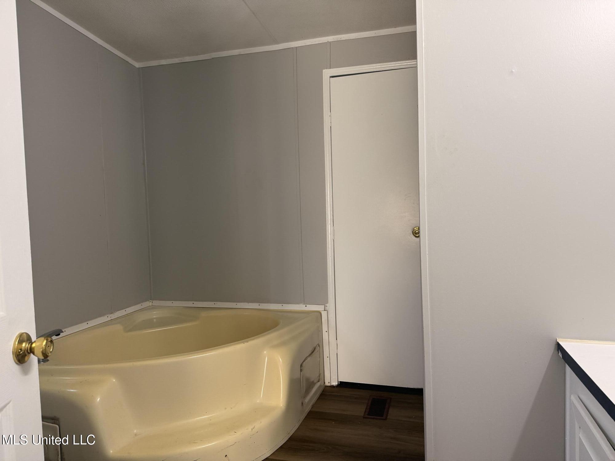 103 Cedar Ridge Boulevard Pearl, MS 39208 - Photo 8 of 10 IMG_0987