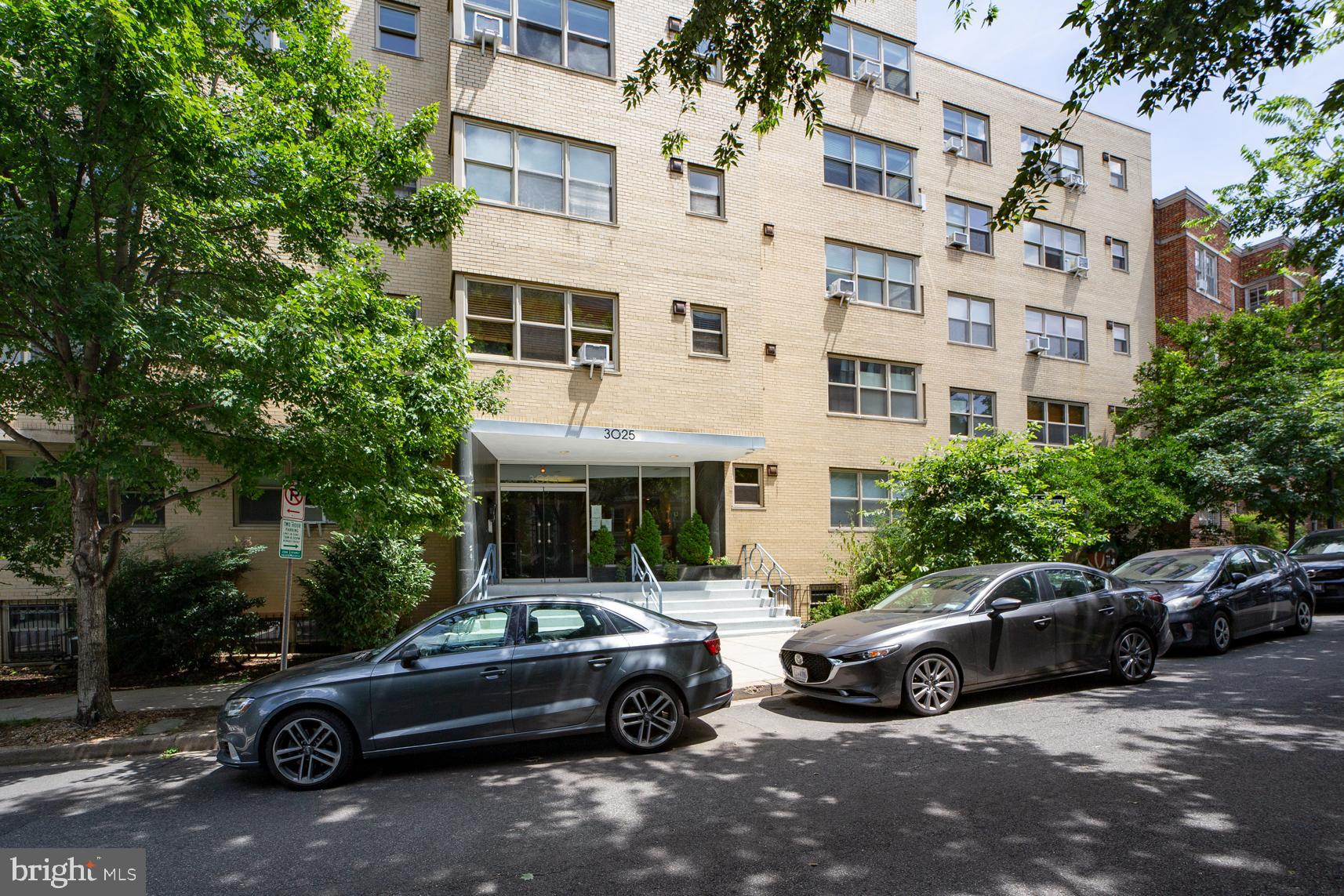3025 Ontario Road Northwest, Unit 105 Washington, DC 20009 - Photo 2 of 35 Art Deco building built in 1949