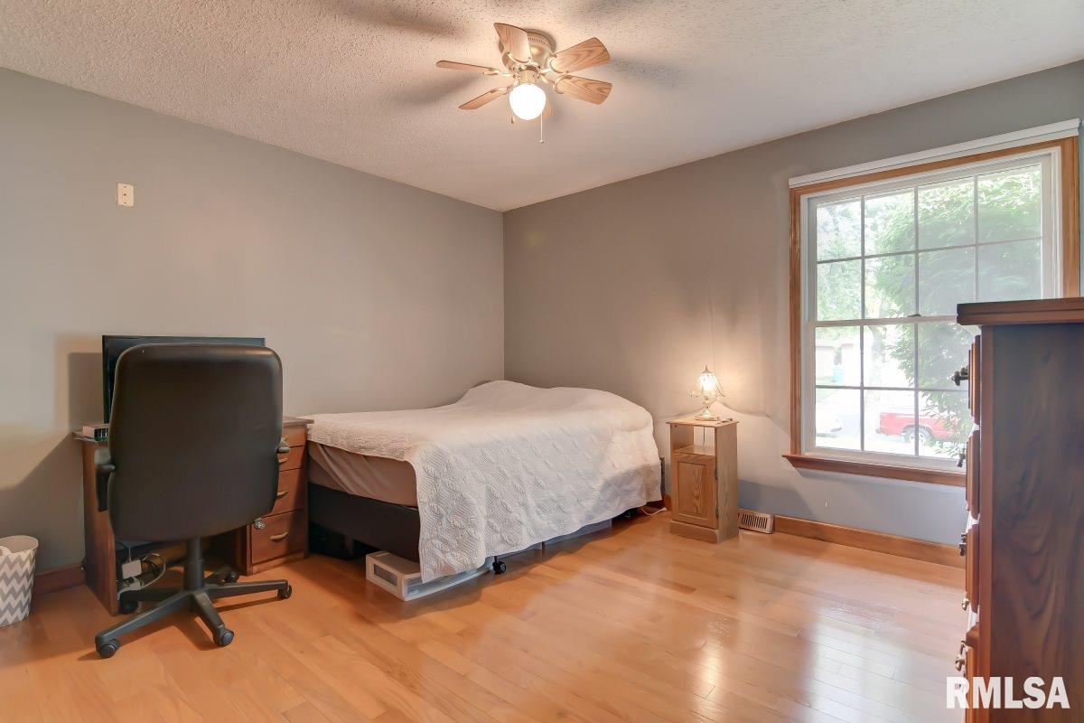 2608 Delaware Drive Springfield, IL 62702 - Photo 11 of 30