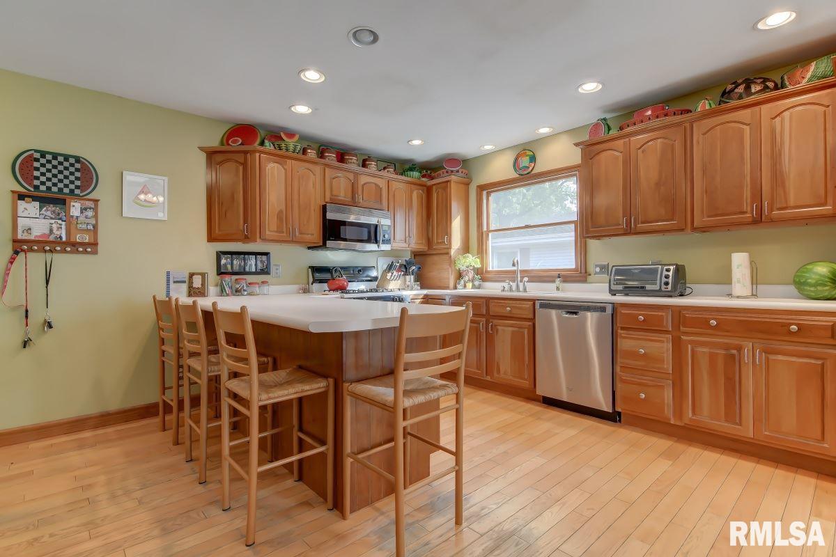 2608 Delaware Drive Springfield, IL 62702 - Photo 7 of 30
