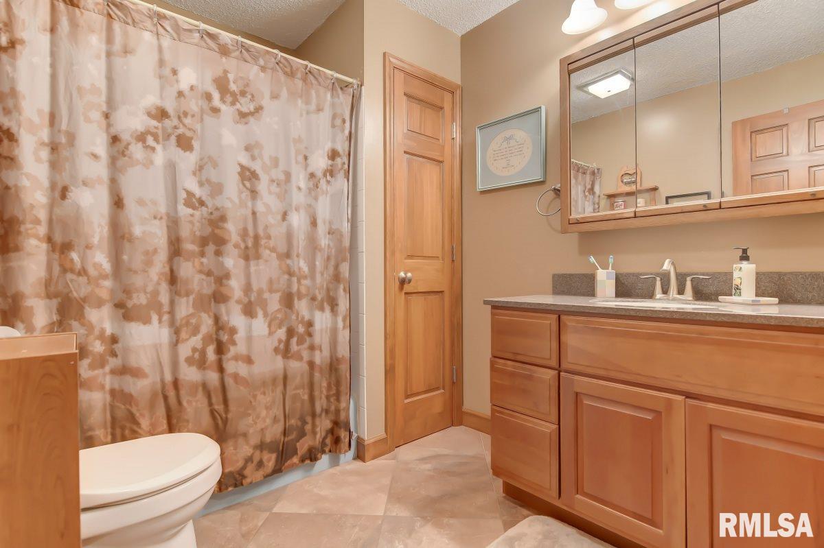2608 Delaware Drive Springfield, IL 62702 - Photo 10 of 30