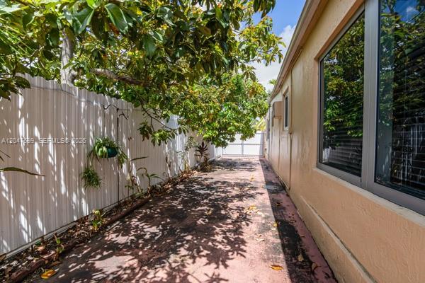 5000 Southwest 98th Avenue Road Miami, FL 33165 - Photo 39 of 45
