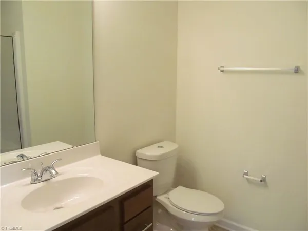 $1,395 | 2606 Pennoak Lane, Unit F, Greensboro, NC 27407