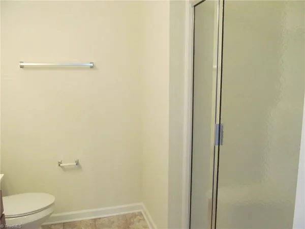 $1,395 | 2606 Pennoak Lane, Unit F, Greensboro, NC 27407