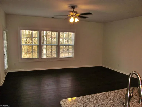 $1,395 | 2606 Pennoak Lane, Unit F, Greensboro, NC 27407