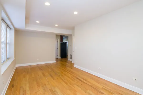 $1,600 | 6501 North Claremont Avenue, Unit 2, Chicago, IL 60645