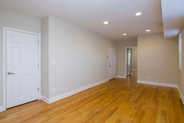 $1,600 | 6501 North Claremont Avenue, Unit 2, Chicago, IL 60645