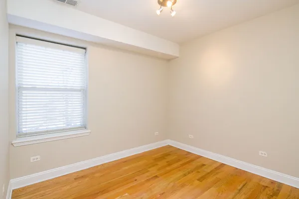 $1,600 | 6501 North Claremont Avenue, Unit 2, Chicago, IL 60645