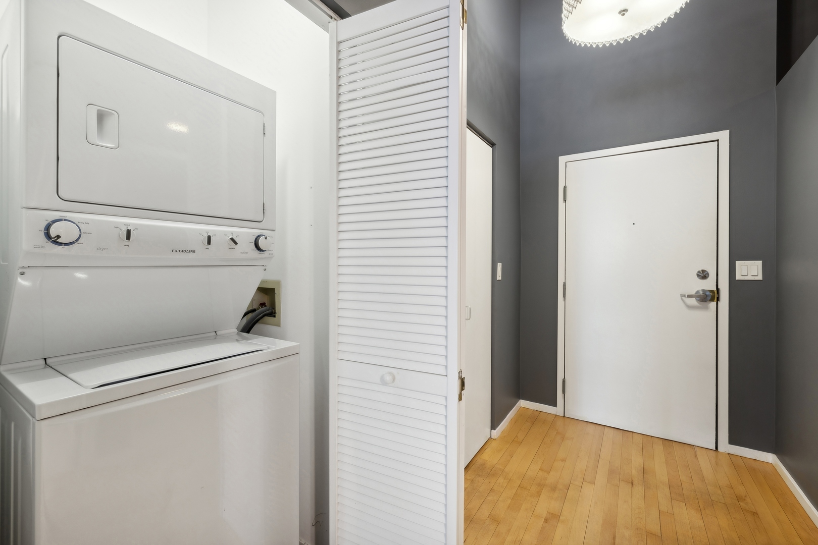 843 West Adams Street, Unit 606 Chicago, IL 60607 - Photo 11 of 12 a view of washer and dryer
