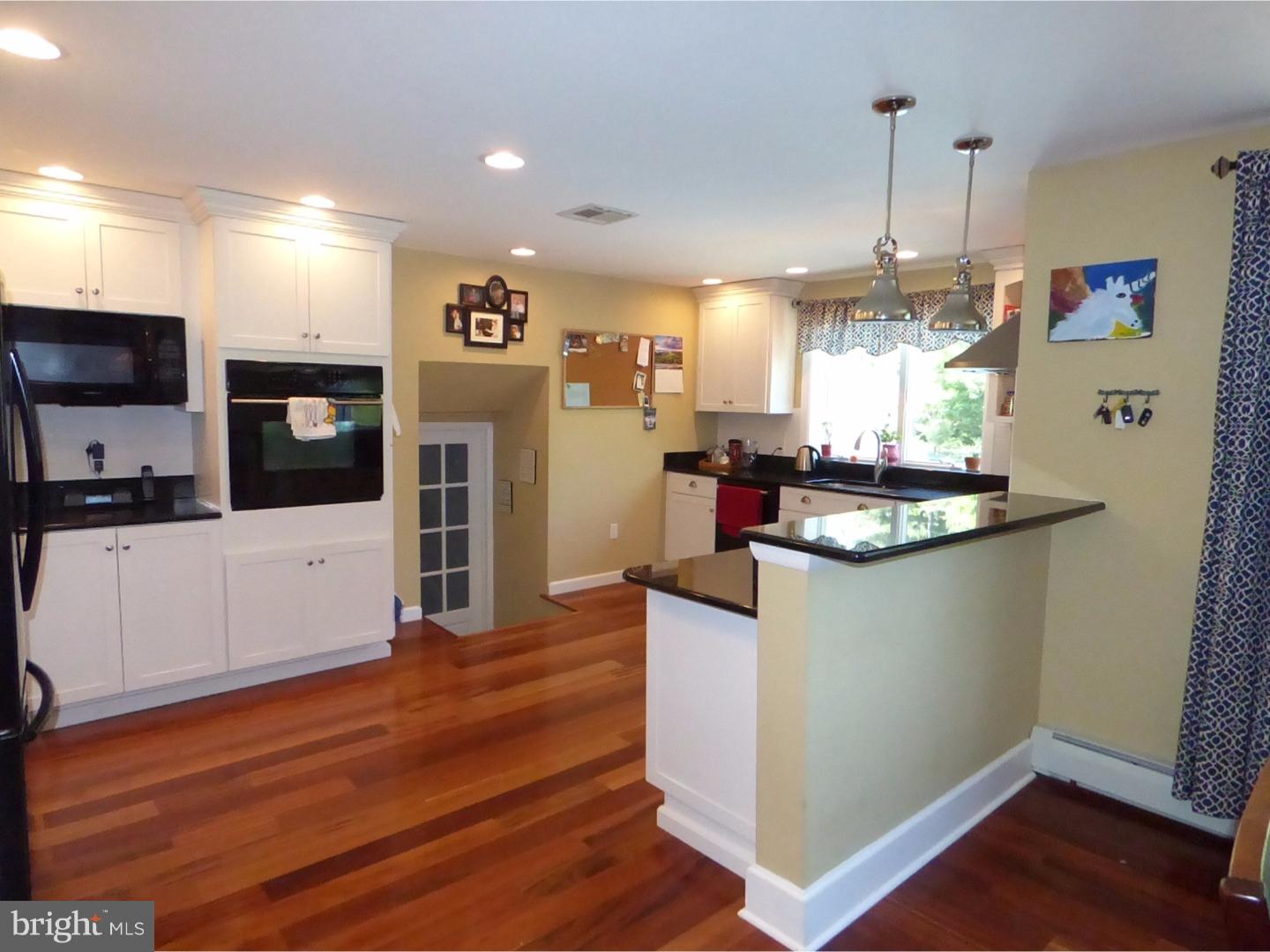 20 Autumn Road Churchville, PA 18966 - Photo 10 of 25 Kitchen