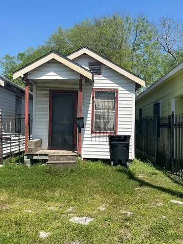 $79,999 | 7617 Avenue F, Houston, TX 77012