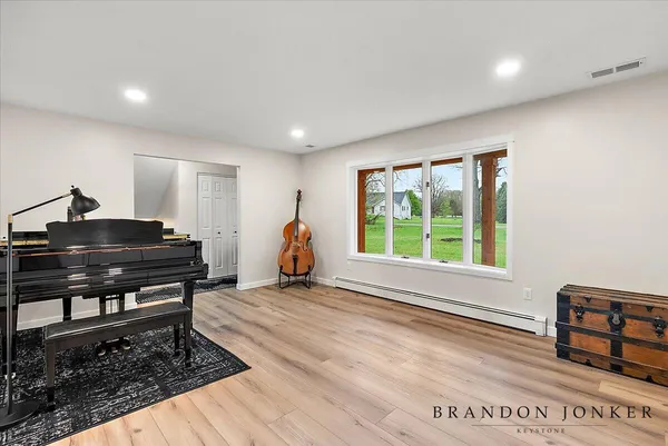 $640,000 | 9095 76th Street Southeast, Alto, MI 49302