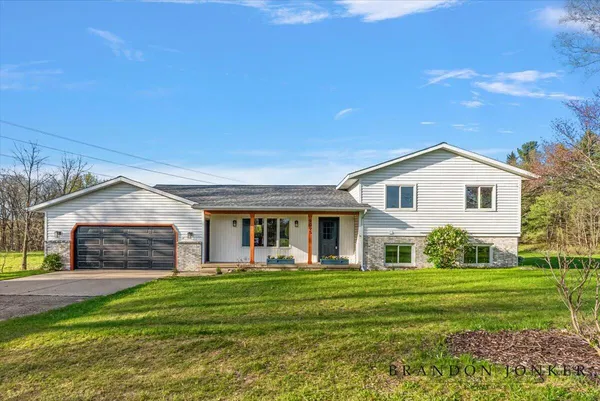 $640,000 | 9095 76th Street Southeast, Alto, MI 49302