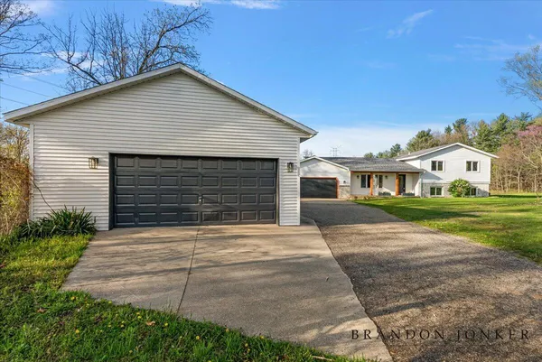 $640,000 | 9095 76th Street Southeast, Alto, MI 49302