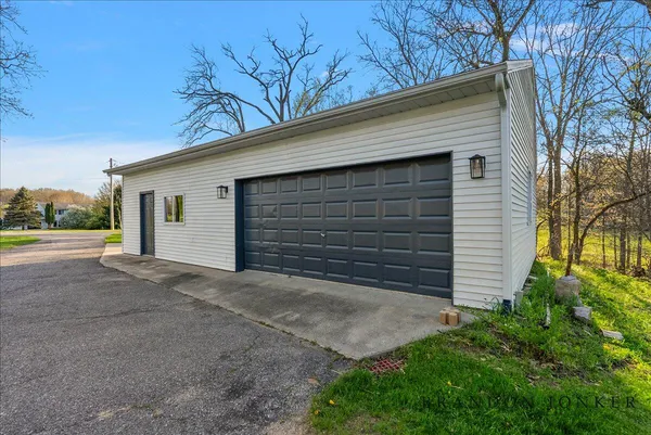 $640,000 | 9095 76th Street Southeast, Alto, MI 49302