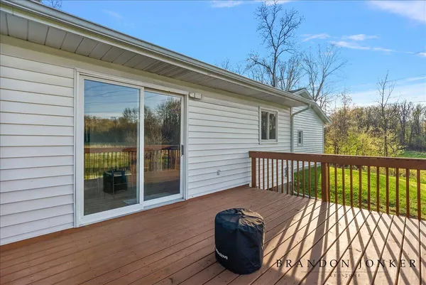 $640,000 | 9095 76th Street Southeast, Alto, MI 49302
