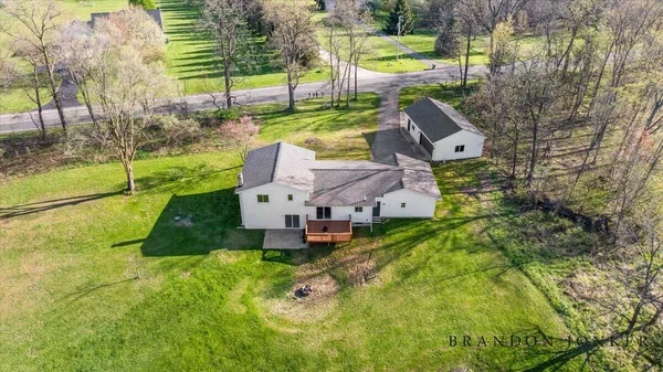 $640,000 | 9095 76th Street Southeast, Alto, MI 49302