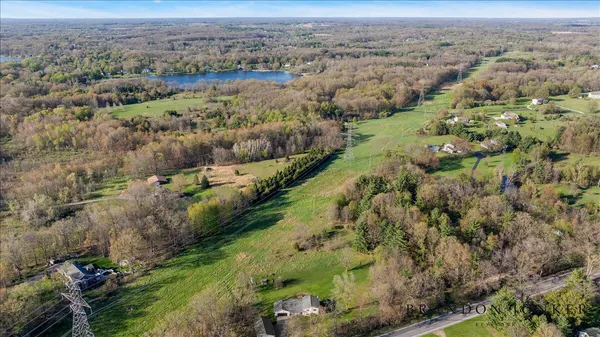 $640,000 | 9095 76th Street Southeast, Alto, MI 49302