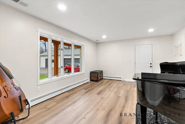 $640,000 | 9095 76th Street Southeast, Alto, MI 49302