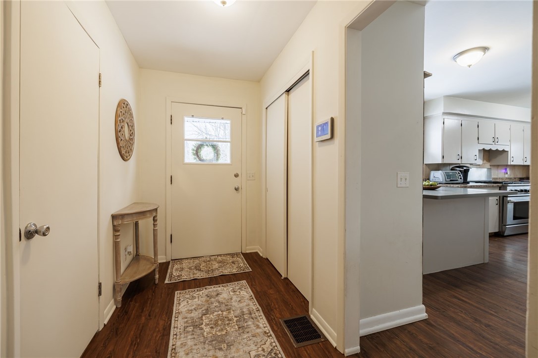 6071 Pannell Road Farmington, NY 14425 - Photo 2 of 36