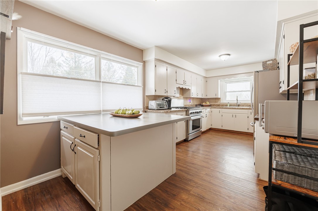 6071 Pannell Road Farmington, NY 14425 - Photo 10 of 36