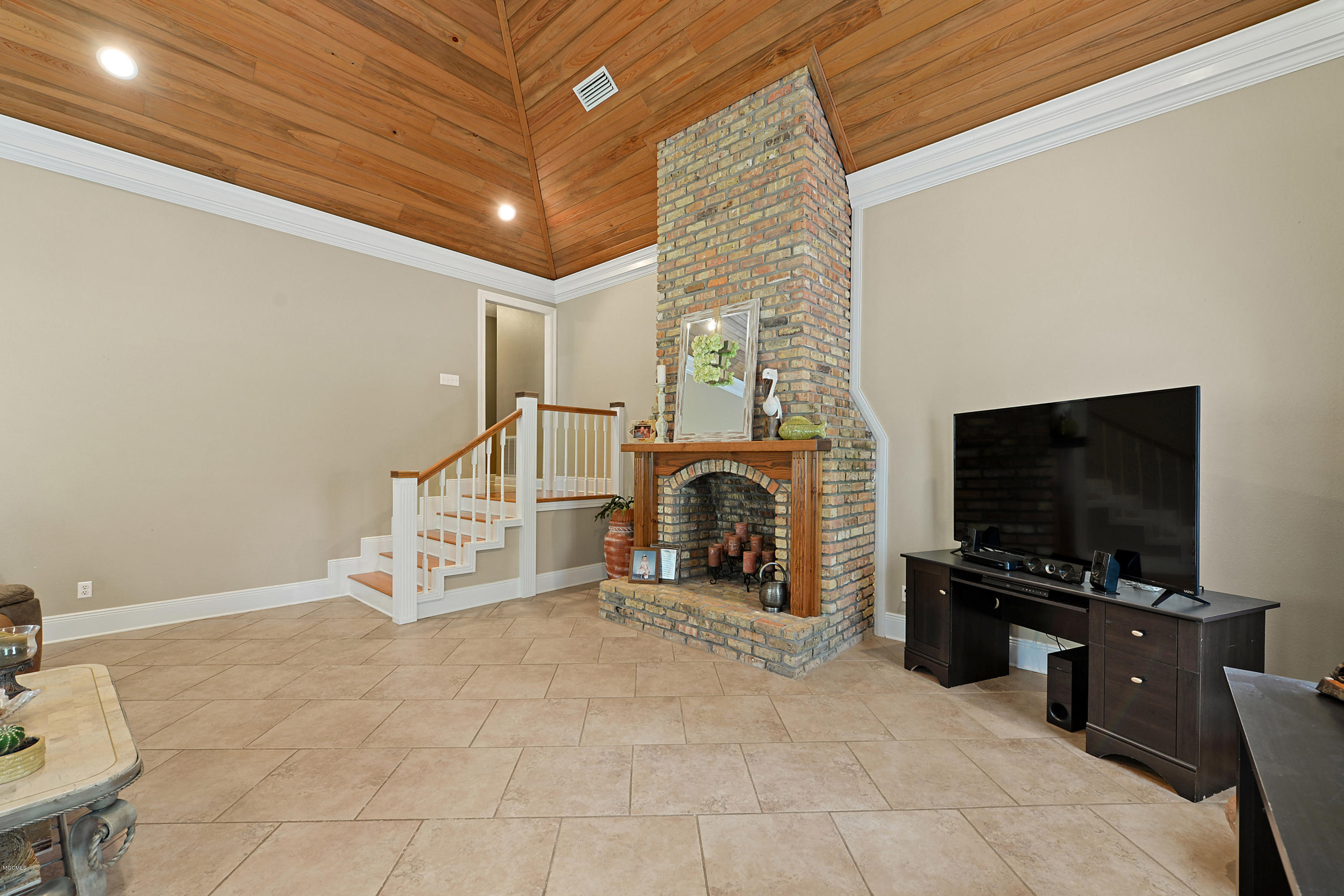 146 Blue Springs Road Lucedale, MS 39452 - Photo 17 of 40 Living Room