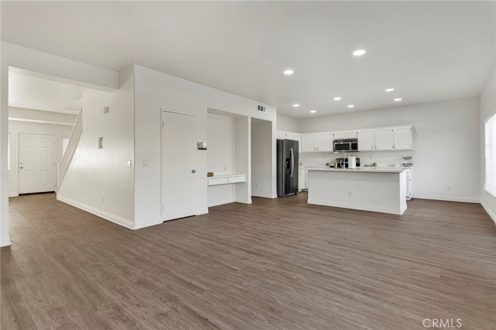 13653 Cobalt Road Victorville, CA 92392 - Photo 7 of 53