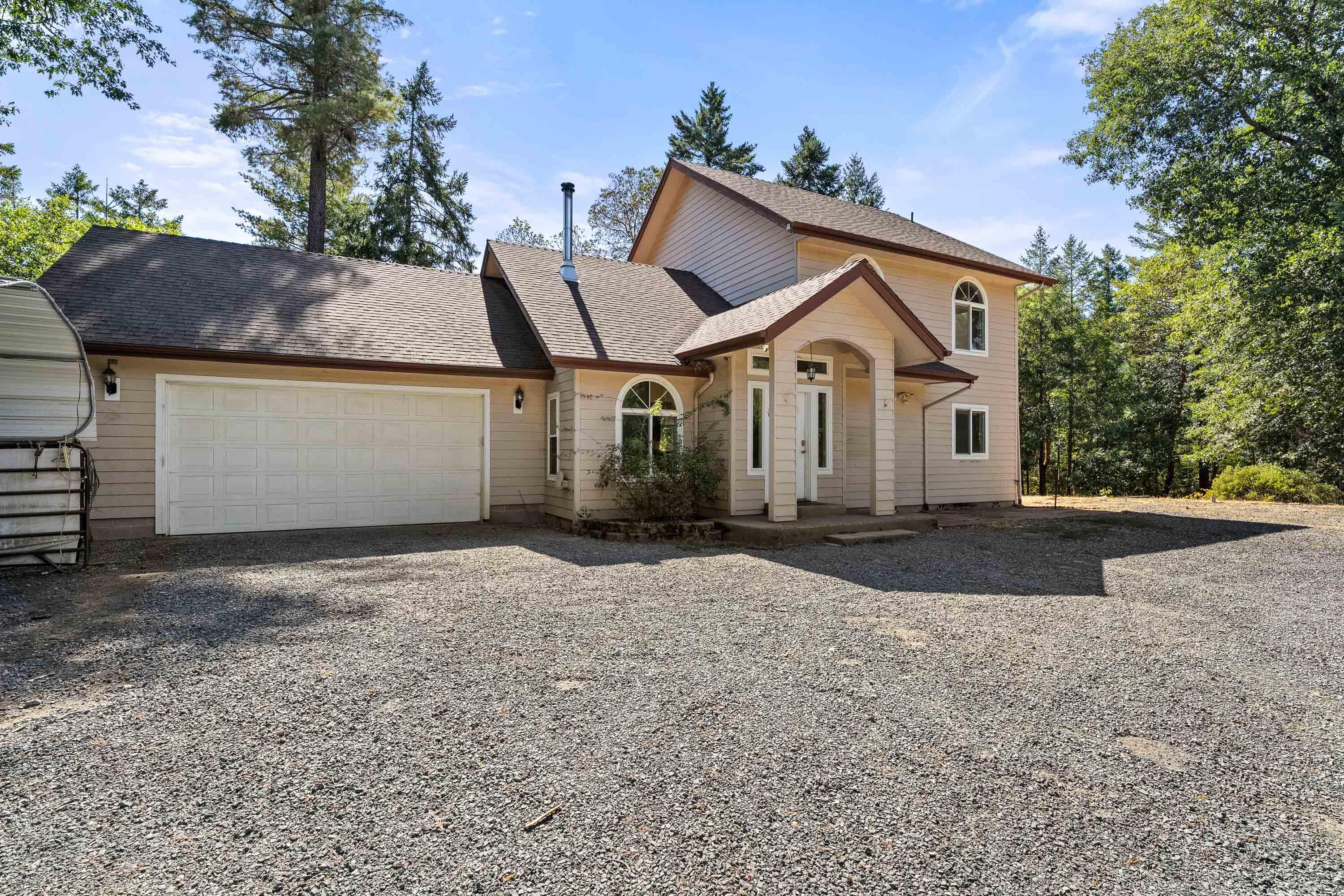 2600 Draper Valley Road Selma, OR 97538 - Photo 5 of 37 EXT (3 of 18)