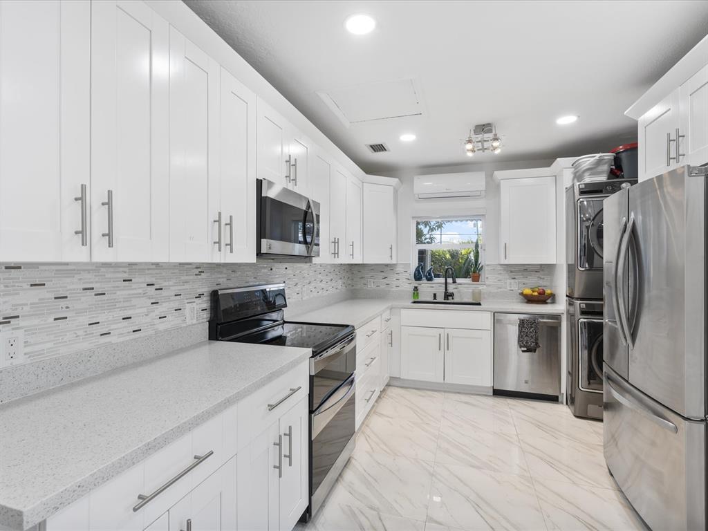 9232 Harding Avenue Surfside, FL 33154 - Photo 9 of 24