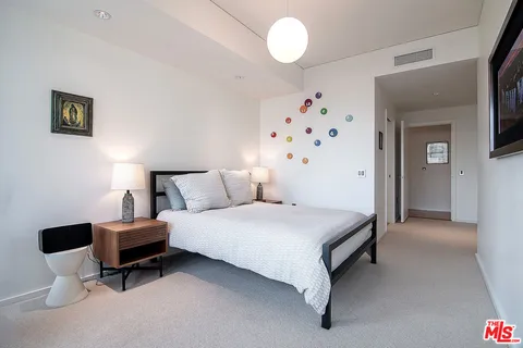 $1,790,000 | 1155 South Grand Avenue, Unit 1511, Los Angeles, CA 90015