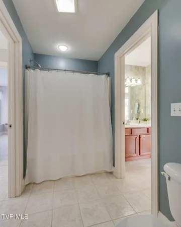 $990,000 | 1 Honeysuckle Court, Johnson City, TN 37615