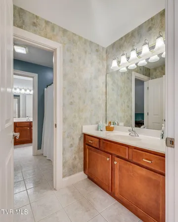 $990,000 | 1 Honeysuckle Court, Johnson City, TN 37615