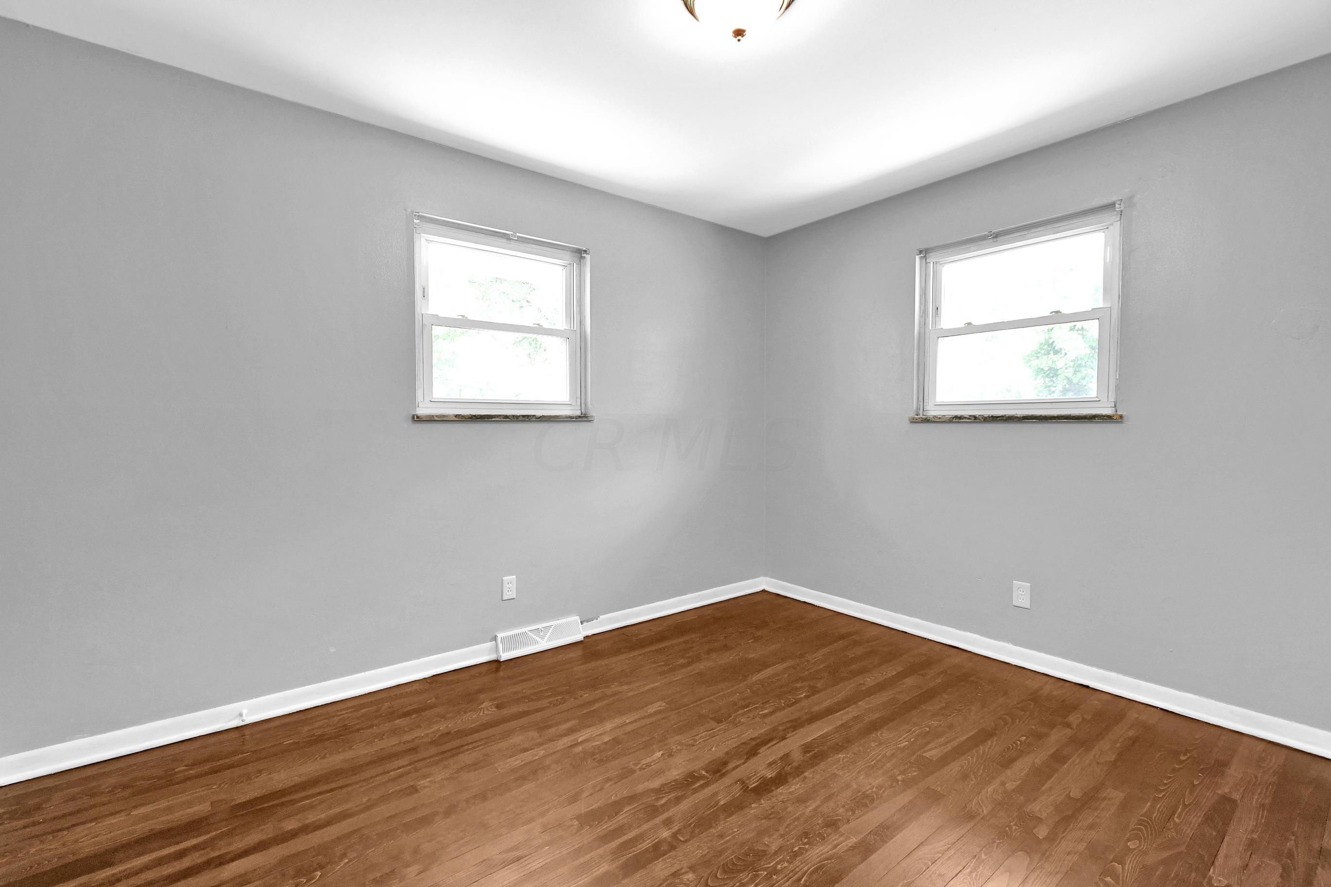 1616 Bostwick Road Columbus, OH 43227 - Photo 9 of 28 Gallery Image 9