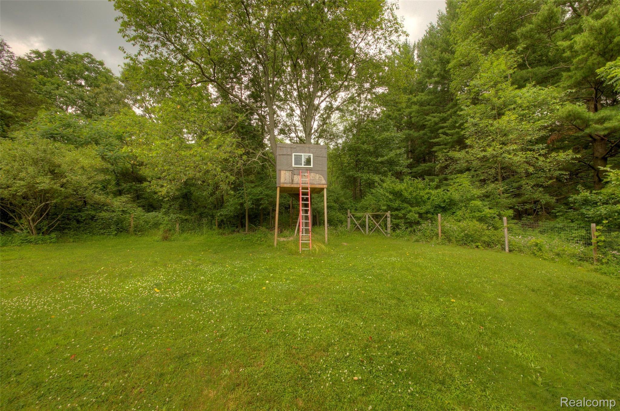 8247 Chilson Road Pinckney, MI 48169 - Photo 27 of 28 930A0142_3_4.jpg
