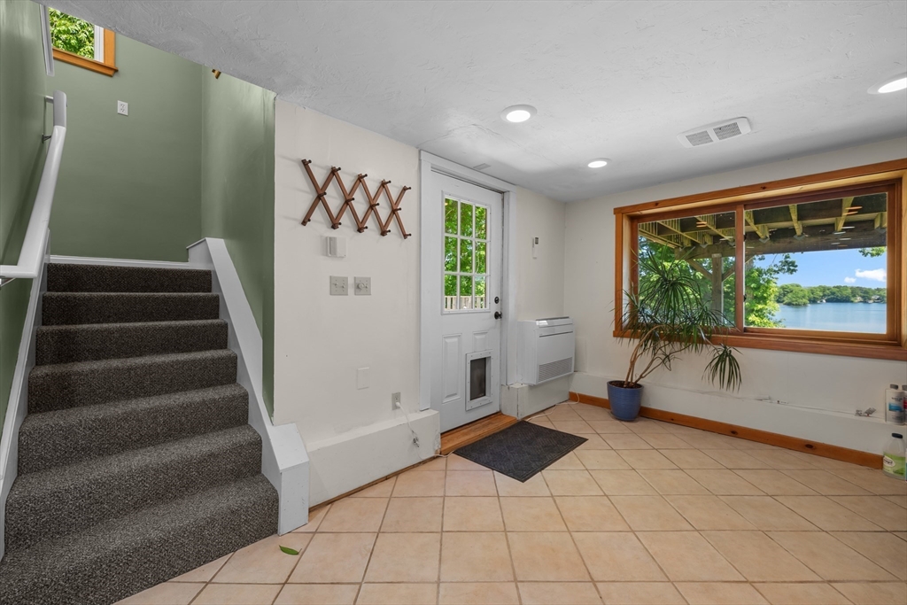 21 Carrier Lane Sutton, MA 01590 - Photo 24 of 42