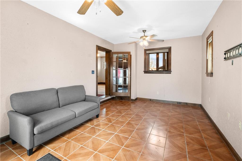 5611 Baptist Road Pittsburgh, PA 15236 - Photo 23 of 50 Gallery Image 23