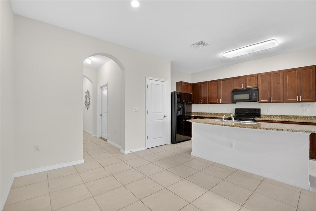 8850 Indigo Trail Loop Riverview, FL 33578 - Photo 12 of 72