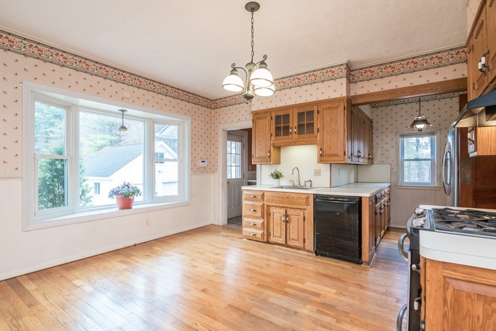 101 Hampden Road East Longmeadow, MA 01028 - Photo 21 of 41