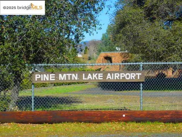 a view of building with outdoor space