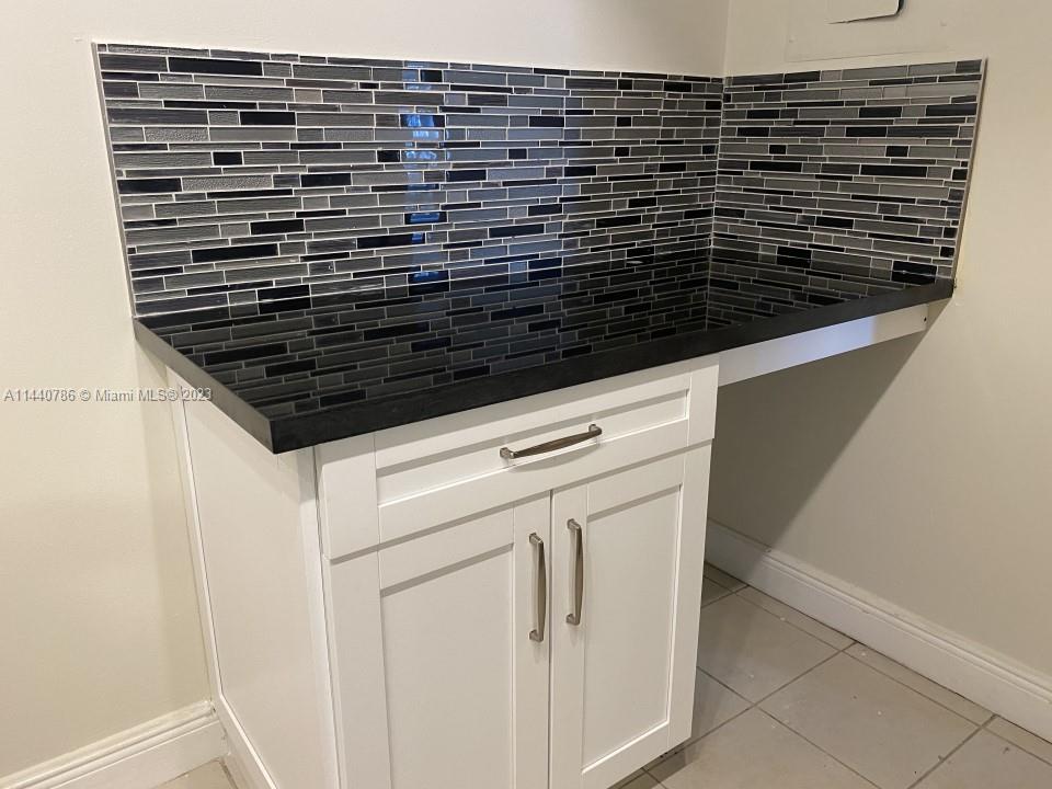 721 North Pine Island Road, Unit 304 Plantation, FL 33324 - Photo 5 of 22 a close view of bathroom sink