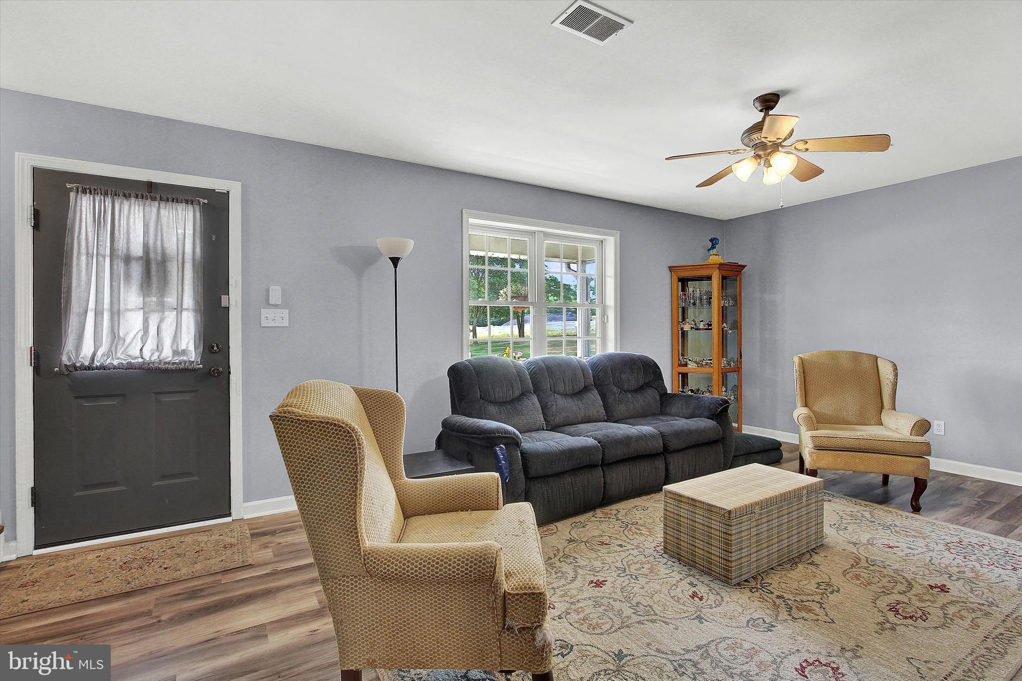 326 Ridge Avenue, Unit 1 Waynesboro, PA 17268 - Photo 2 of 27 Living Room