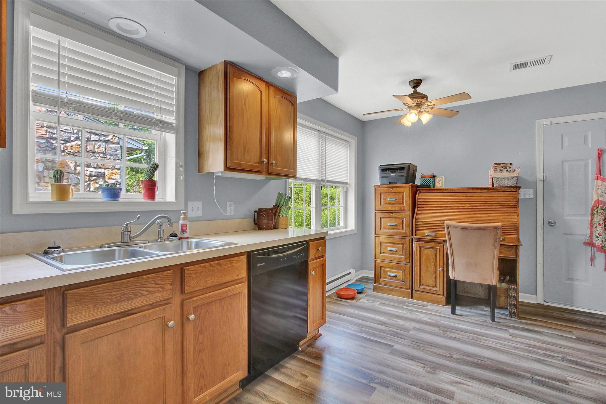 326 Ridge Avenue, Unit 1 Waynesboro, PA 17268 - Photo 6 of 27 Kitchen with Table Space