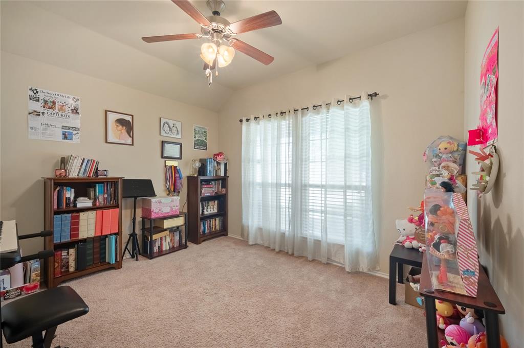 520 Rustic Oak Lane McKinney, TX 75072 - Photo 5 of 30