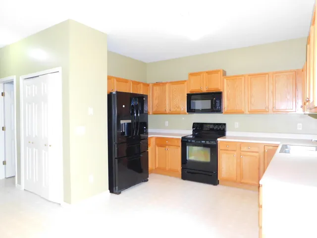 $339,900 | 60909 Woodland Drive, Dowagiac, MI 49047