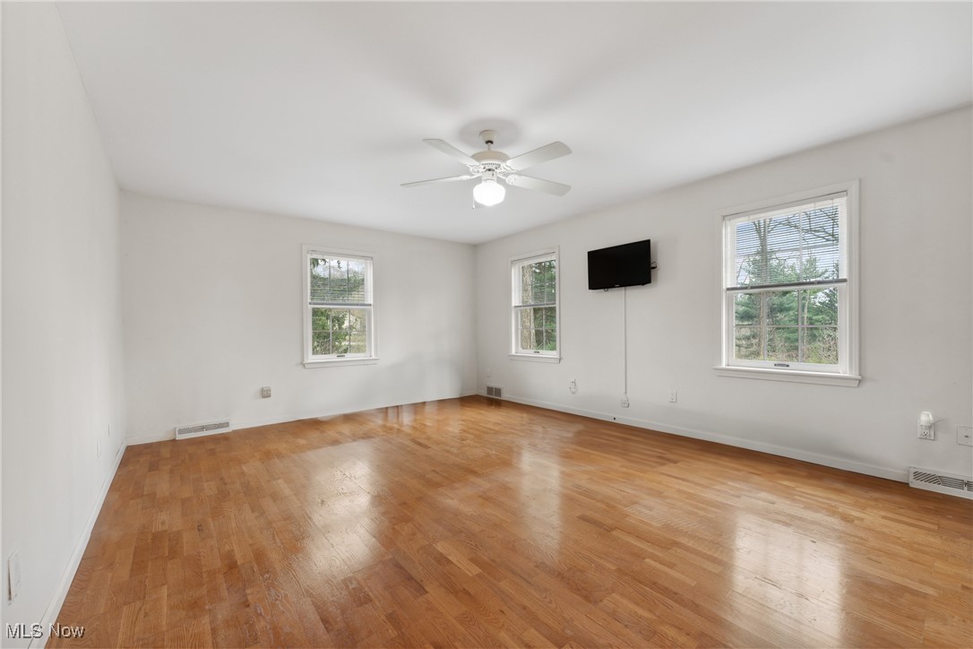 9666 Darrow Road Twinsburg, OH 44087 - Photo 23 of 49